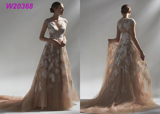 El cordón coloreado multi de Brown de los vestidos de boda de la bola Appliques el traje largo de los vestidos nupciales